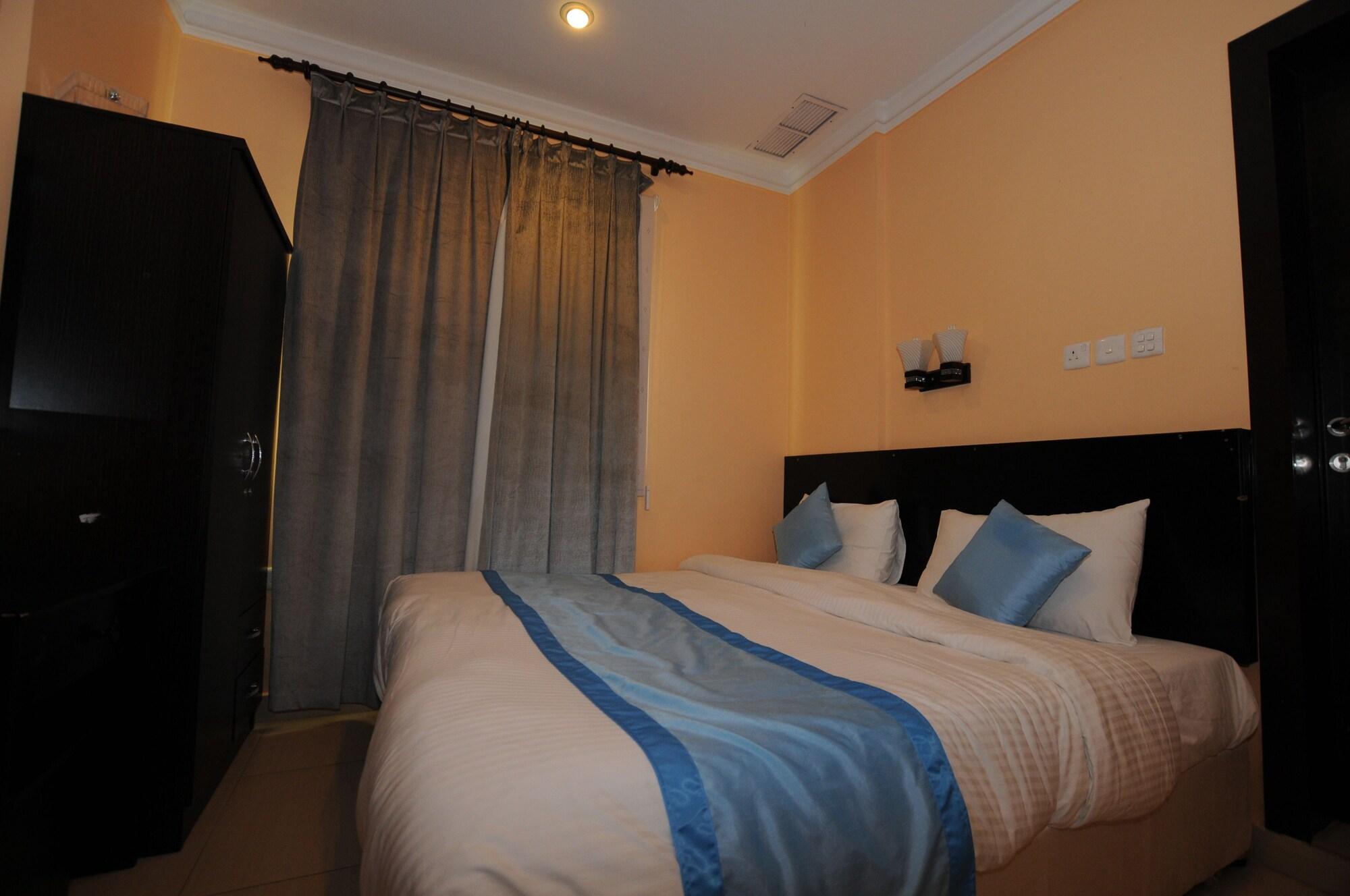 Al Muhanna Plaza Salmiya Екстер'єр фото